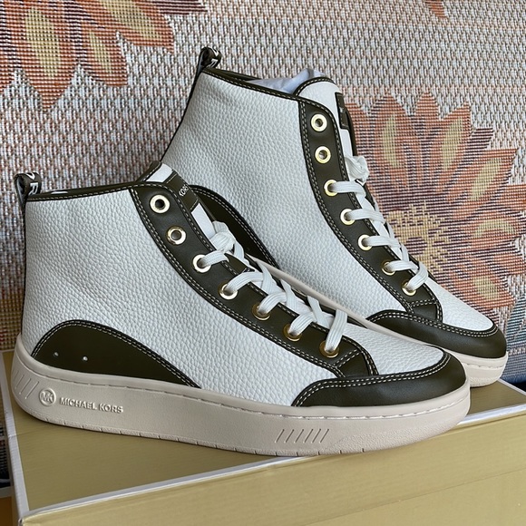 MICHAEL KORS SHEA MID HIGH TOP
FAUX LEATHER
49F3SHFESL
OLIVE
New - Picture 6 of 16